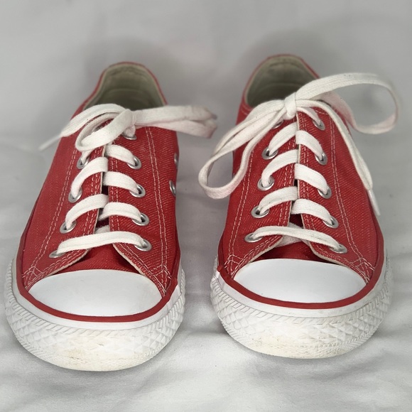 Chuck Taylor All-Star- "Love your feet" - Youth Size 1 - Picture 5 of 8